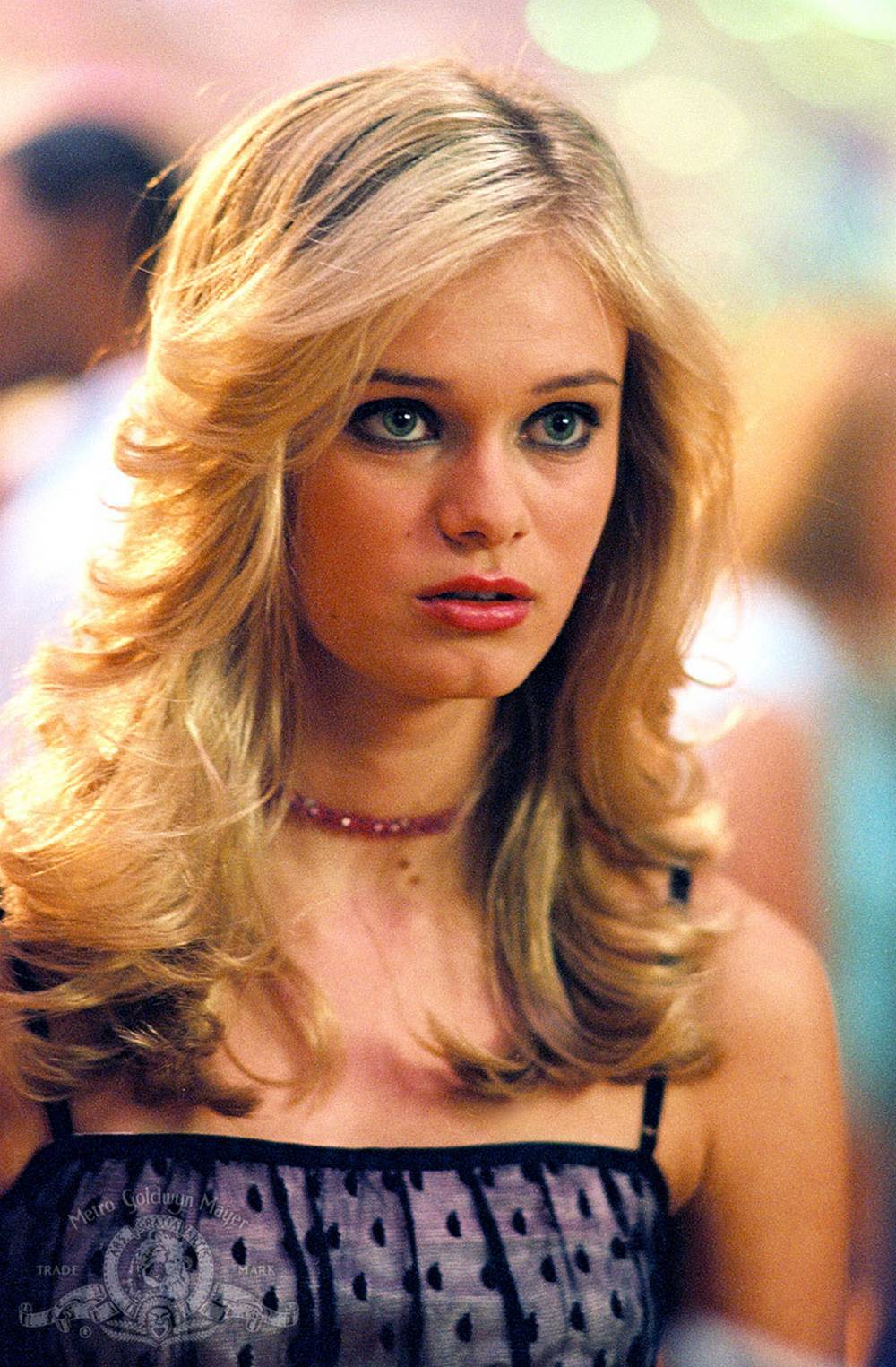 Sara Paxton - Picture Colection